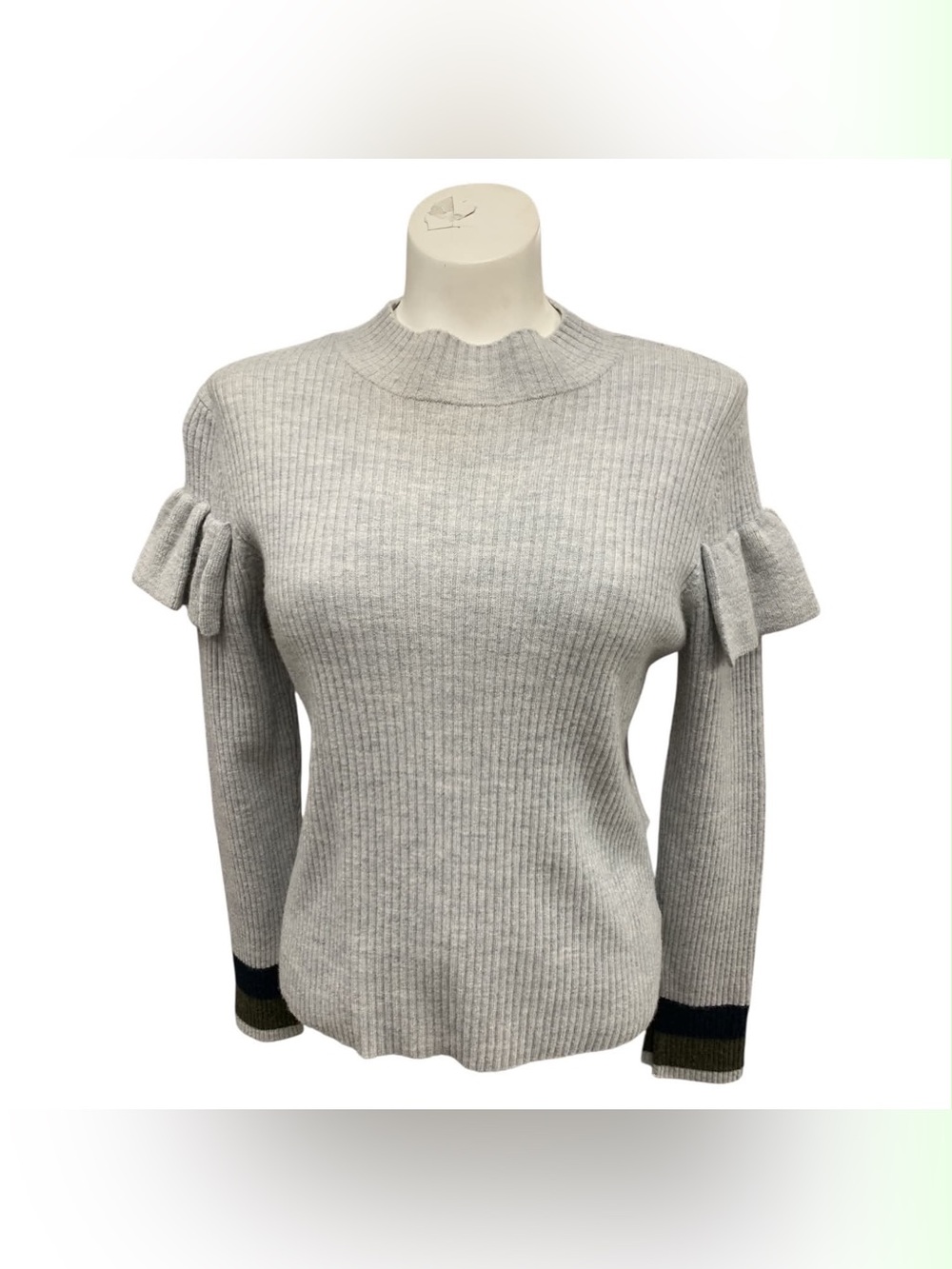 Cynthia Rowley Light Gray Ribbed Sweater with Sleeve Ruffles Size L